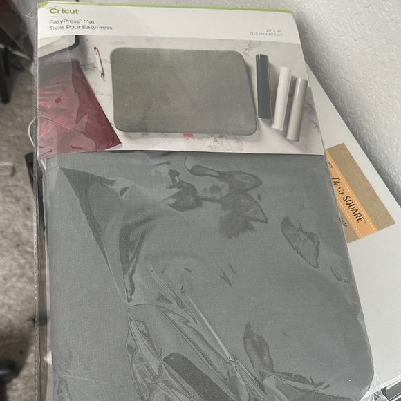 Cricut Other - Cricut EasyPress Mat - Dark Gray 20 x16 Brand New